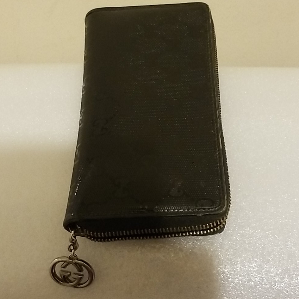 Authentic Gucci Wallet - Picture 2 of 10